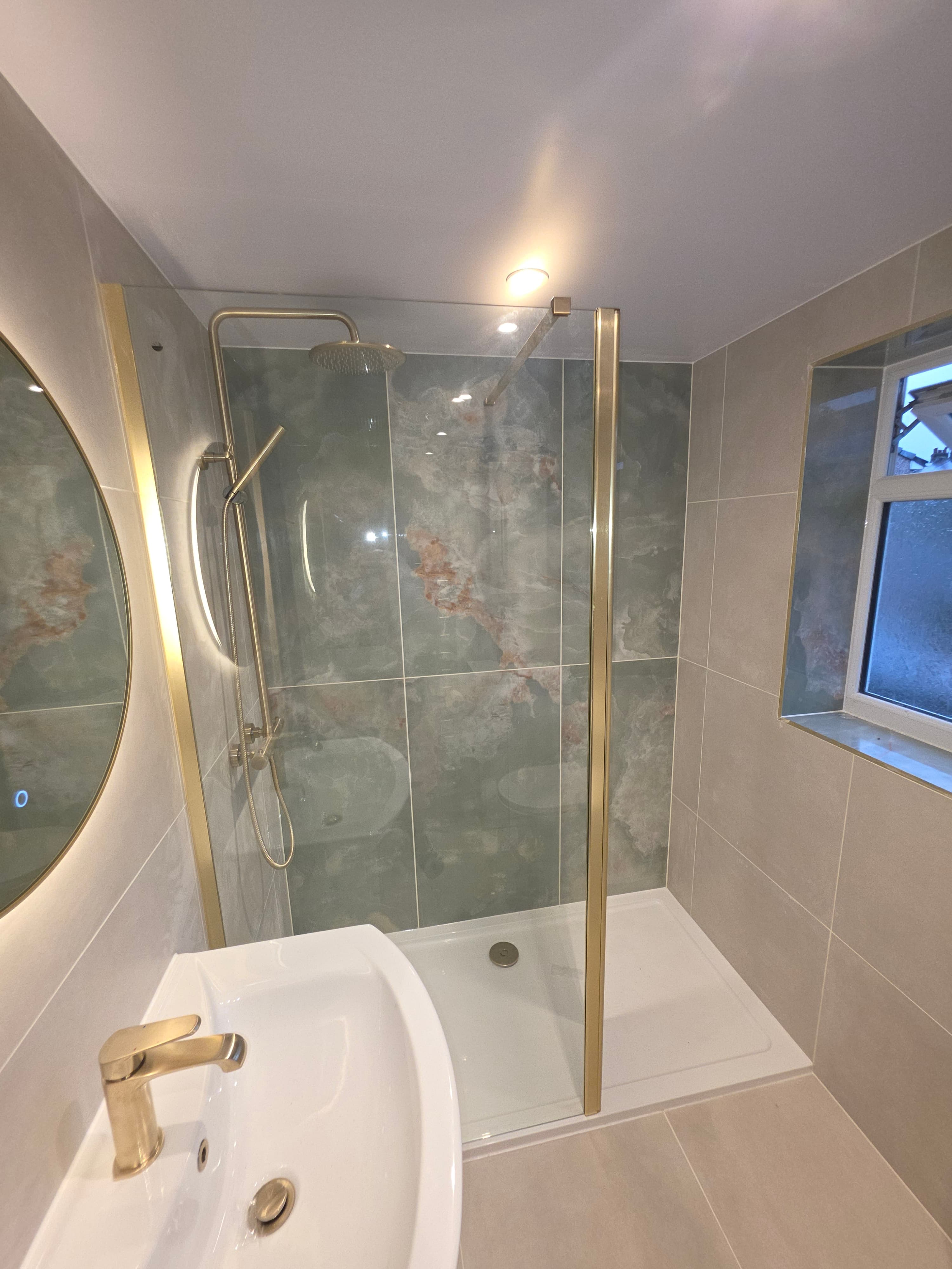 Luxury Bathroom Reference 10