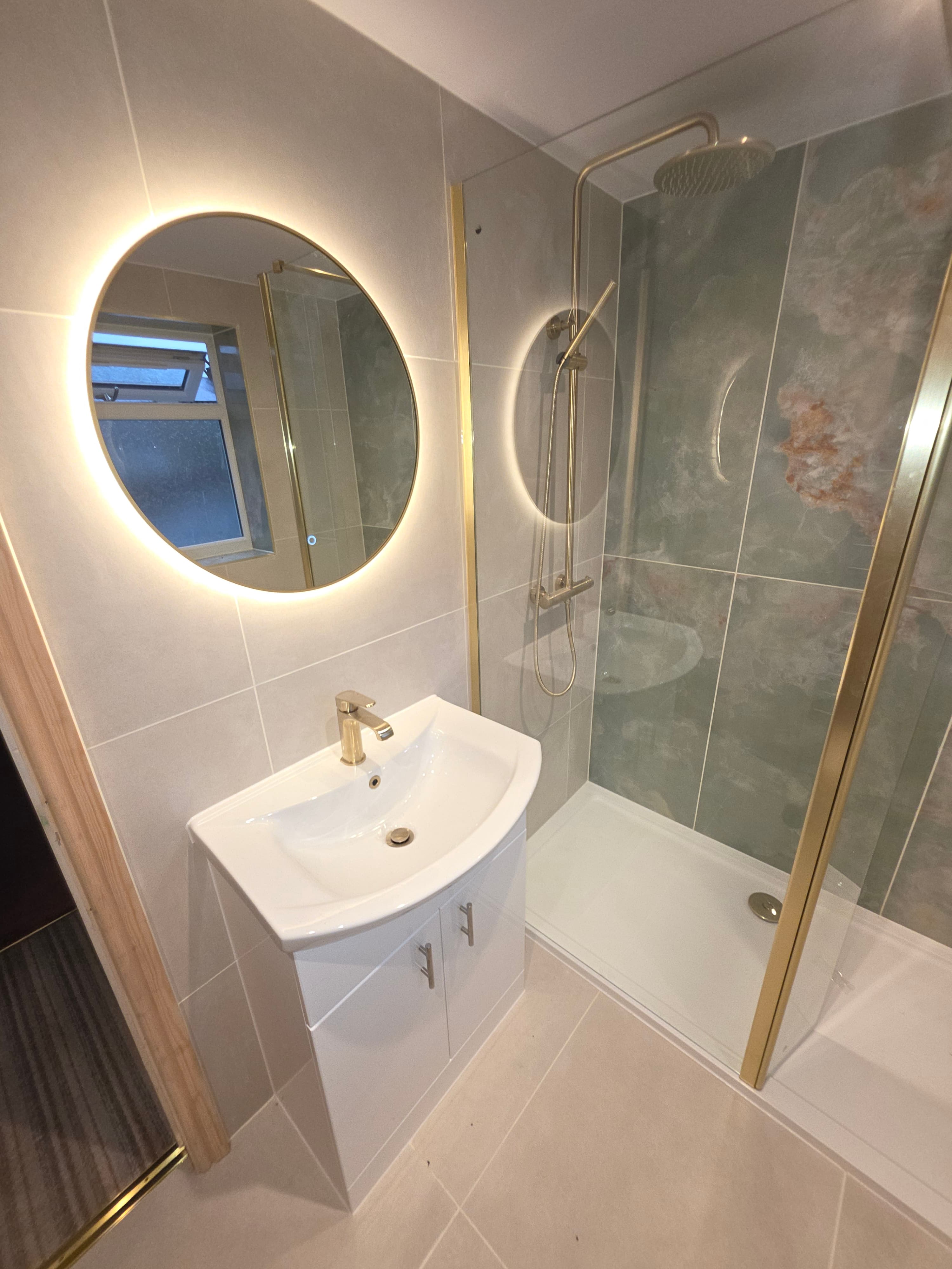 Luxury Bathroom Reference 11