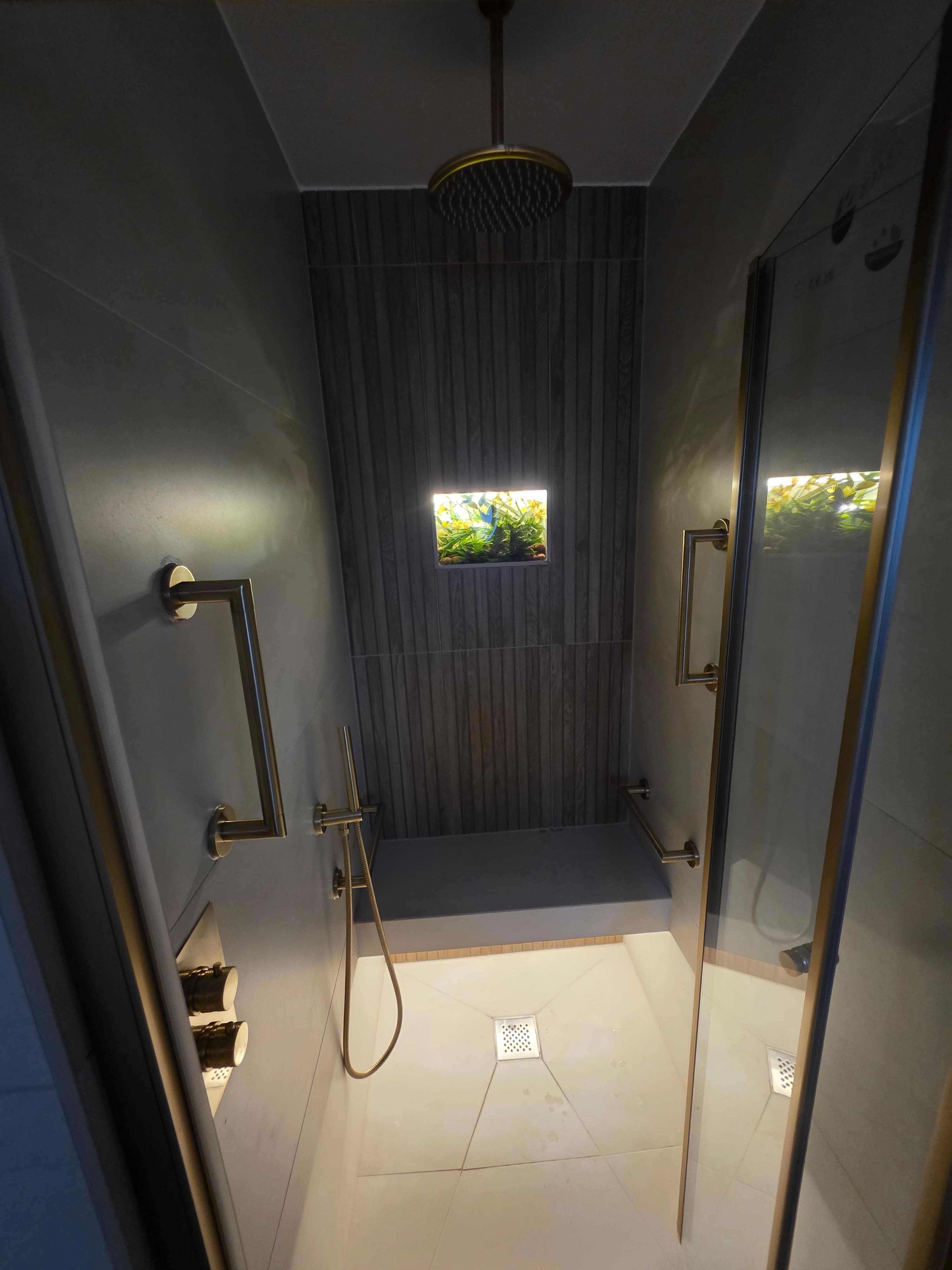 Luxury Bathroom Reference 9